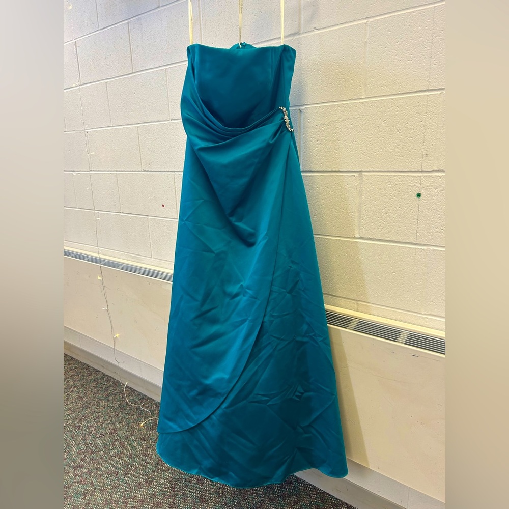 Strapless teal bridesmaid/prom dress